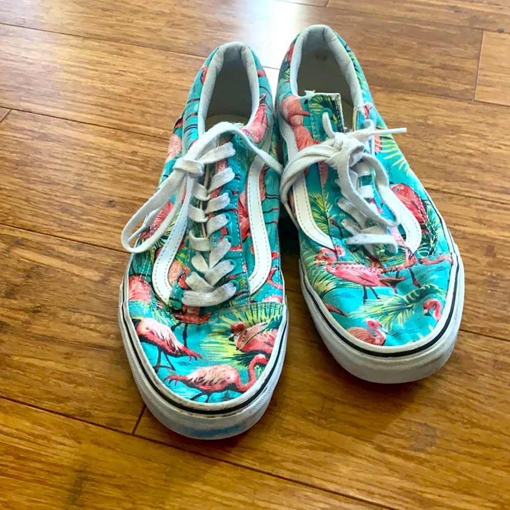 Flamingo vans